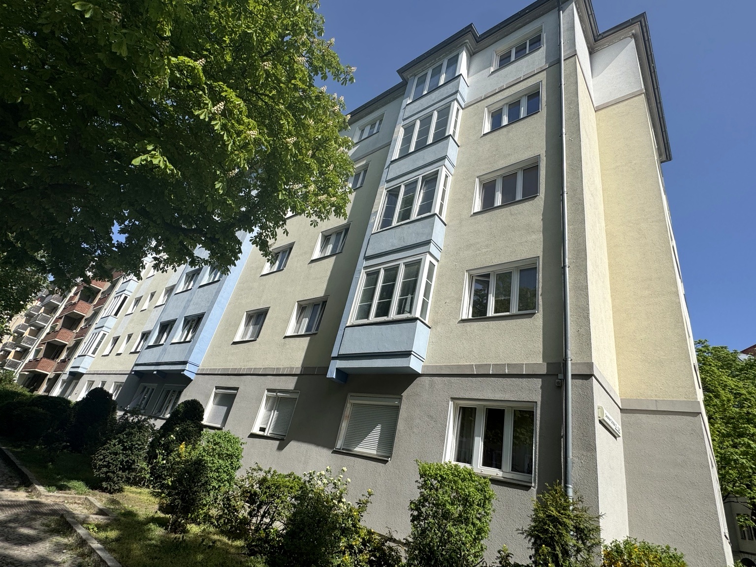 Seesener Str. 25: Ansicht des Gebäudes von der Gartenseite