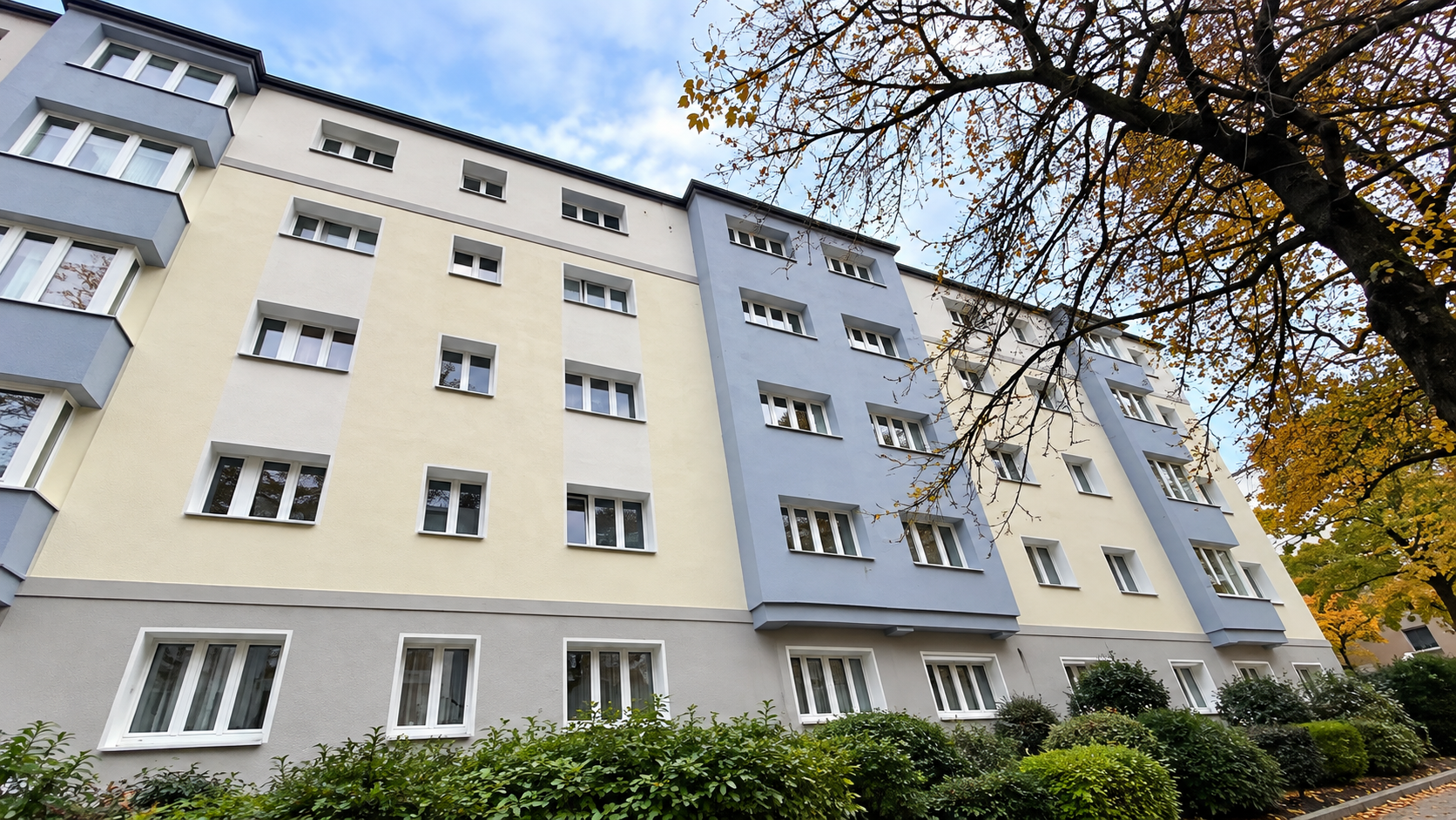 Seesener Str. 25: Gesamtansicht der Fassade